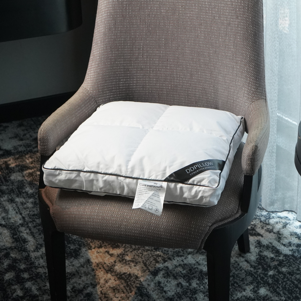 Bantal Duduk / Sitting Cushion Bulu Angsa 40x40 cm